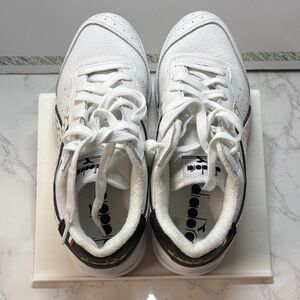 Diadora Maverick white Black and Gold Details, Size 7.5